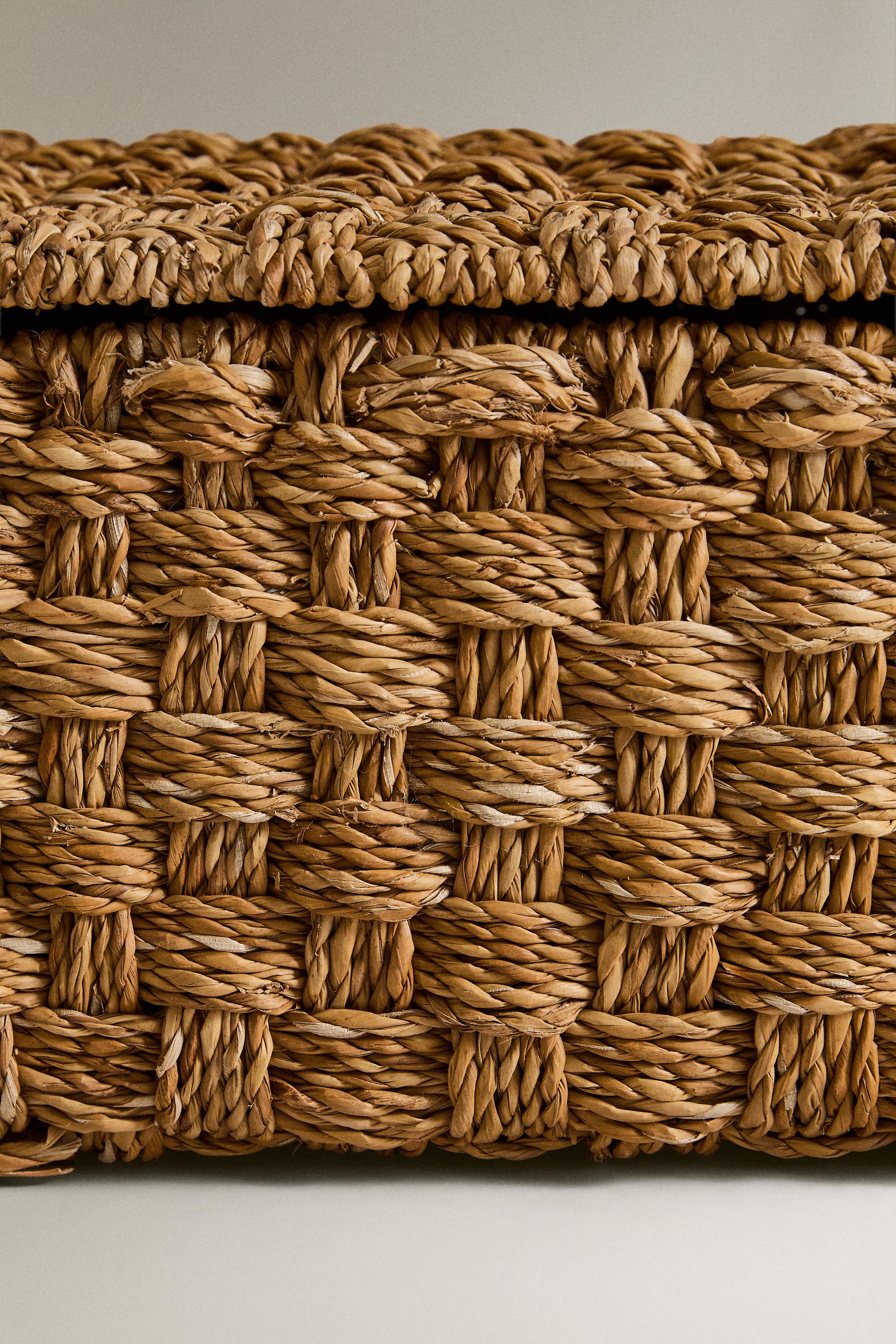 RECTANGULAR SEAGRASS BASKET WITH LID